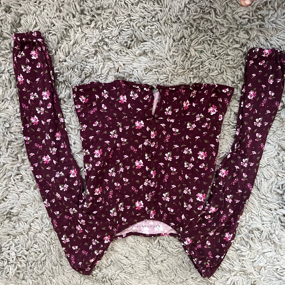 size medium floral aeropostle top